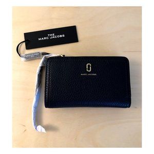 NWT Marc Jacobs The Softshot  Compact Wallet